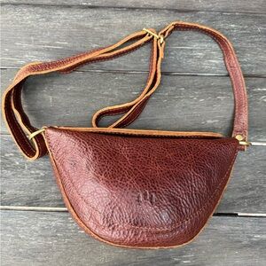 Portland Leather Small Nutmeg Koala - EUC